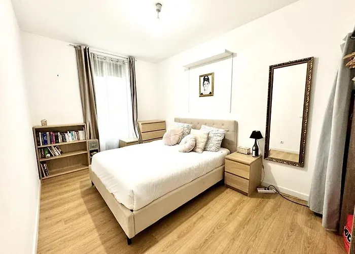 Lumineux Appartement Deux Pieces