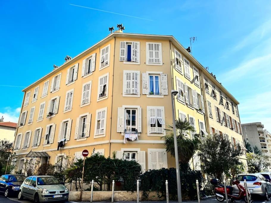 Appartement Lumineux Deux Pieces *